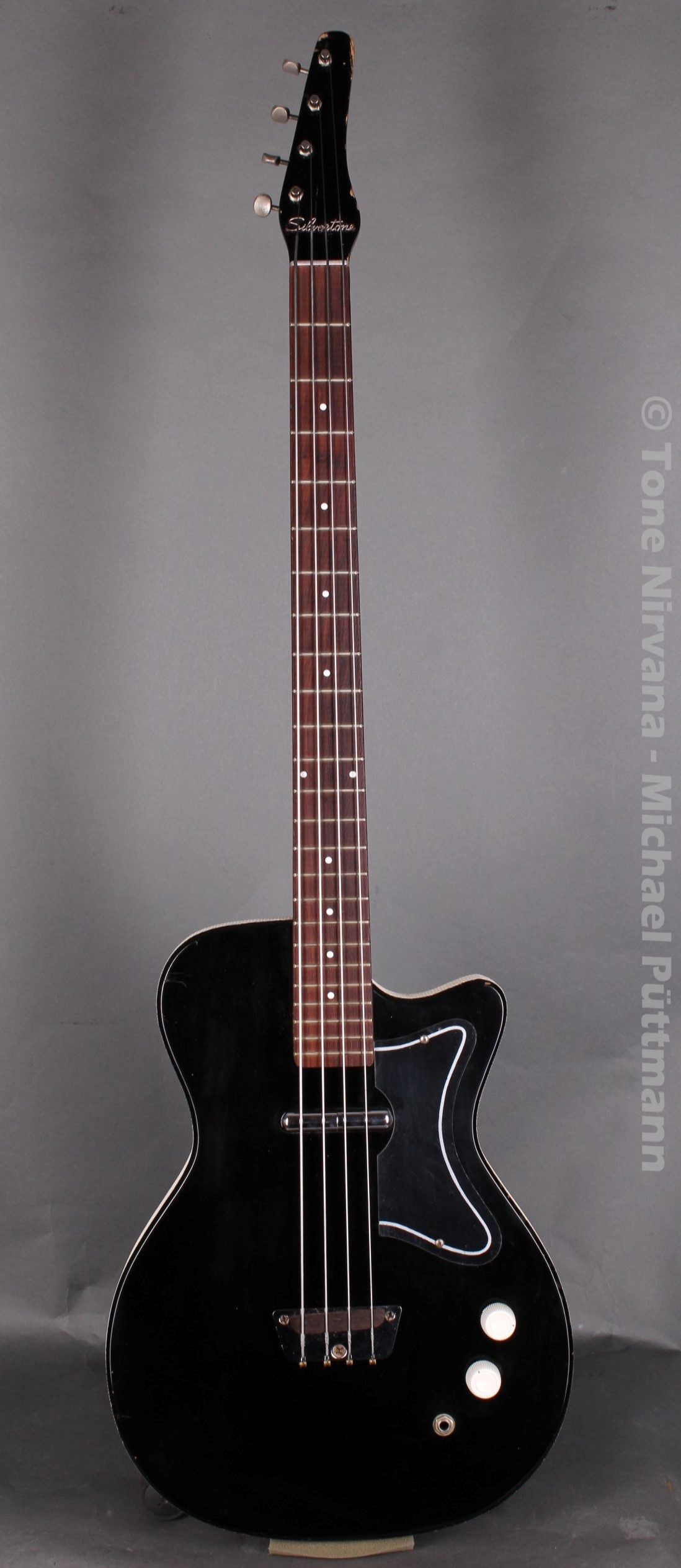 1962 Silvertone Model 1444 Bass